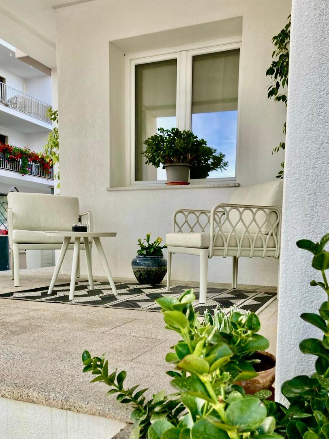 Casa Ameri Affittacamere ออลเบีย ภายนอก รูปภาพ